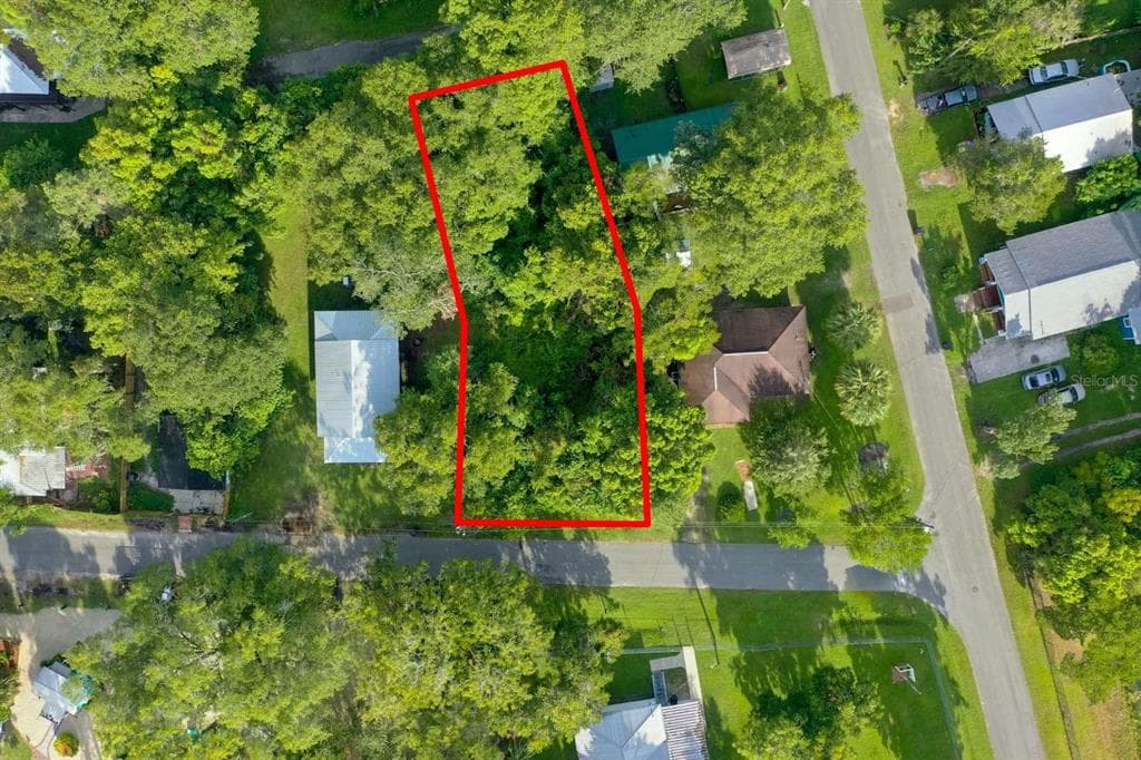245 N BAY STREET STARKE, FL 32091