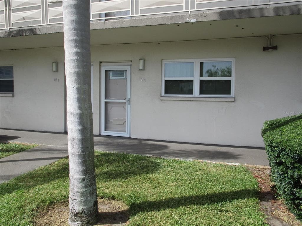 5750 80TH STREET N UNIT C105 ST PETERSBURG, FL 33709
