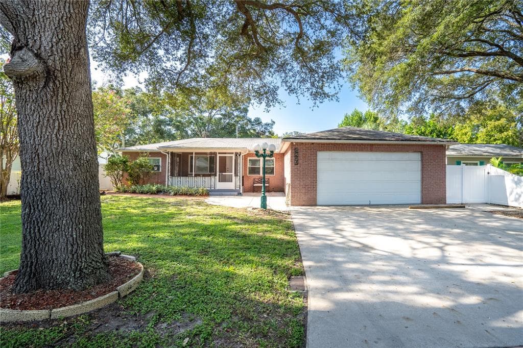 5420 43RD AVENUE N ST PETERSBURG, FL 33709