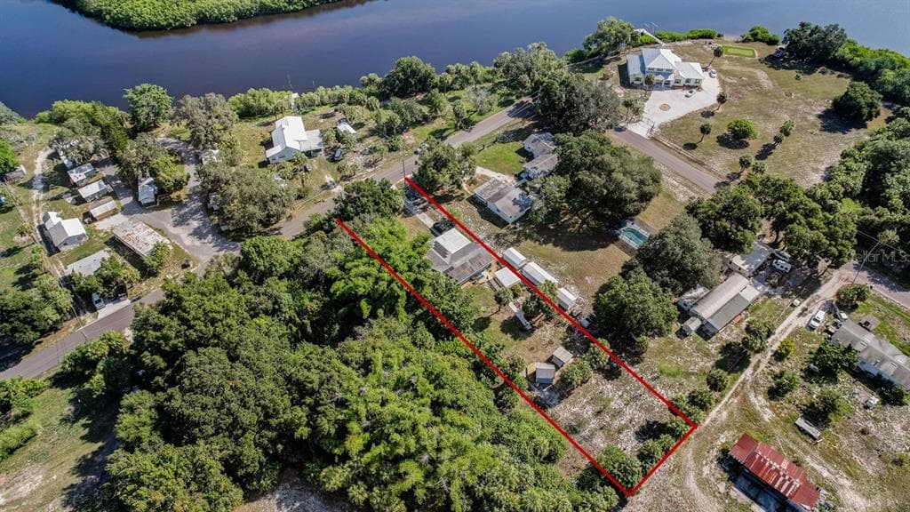 1217 SWEENEY DRIVE RUSKIN, FL 33570