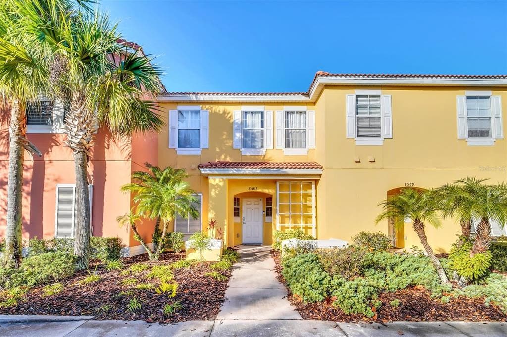 8587 BAY LILLY LOOP KISSIMMEE, FL 34747