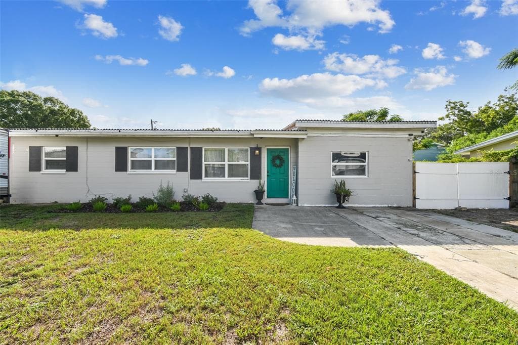 8773 QUAIL ROAD SEMINOLE, FL 33777