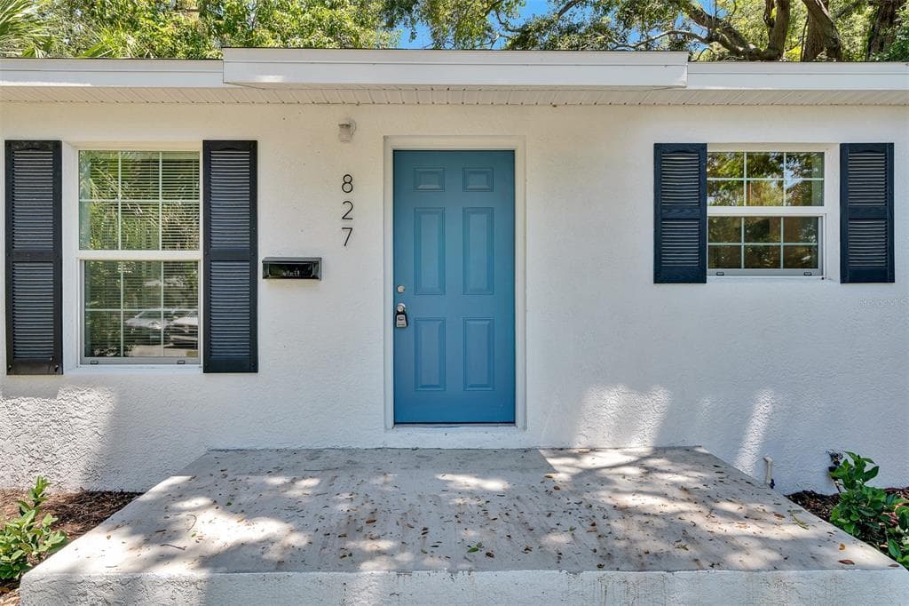 827 NEWTON AVENUE S ST PETERSBURG, FL 33701