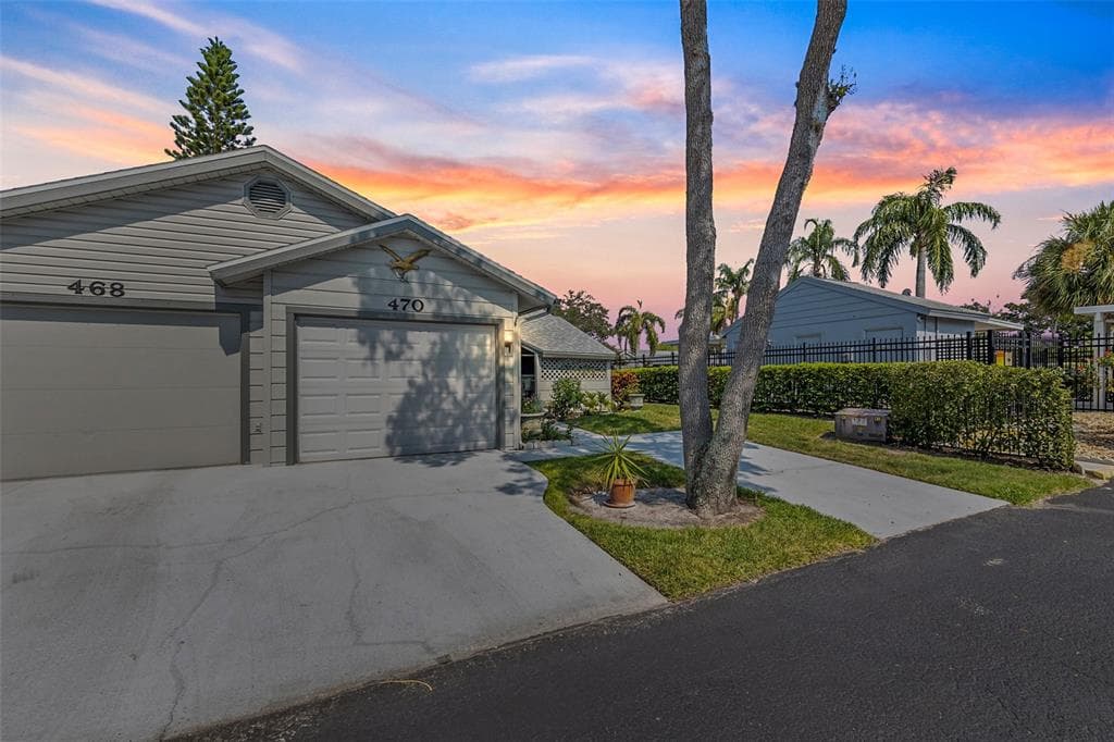 470 SWALECLIFF CLOSE PALM HARBOR, FL 34683