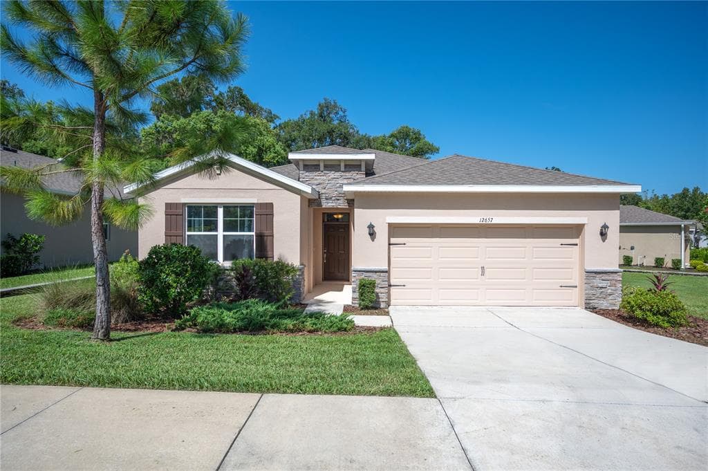 12657 EASTPOINTE DRIVE DADE CITY, FL 33525