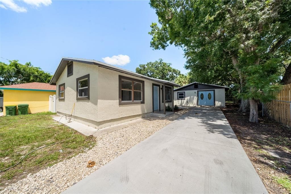 1718 COCOANUT AVENUE SARASOTA, FL 34234