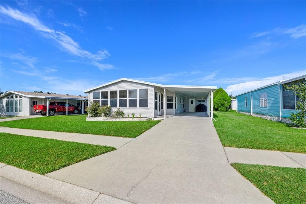 3837 JULIE DRIVE WESLEY CHAPEL, FL 33543