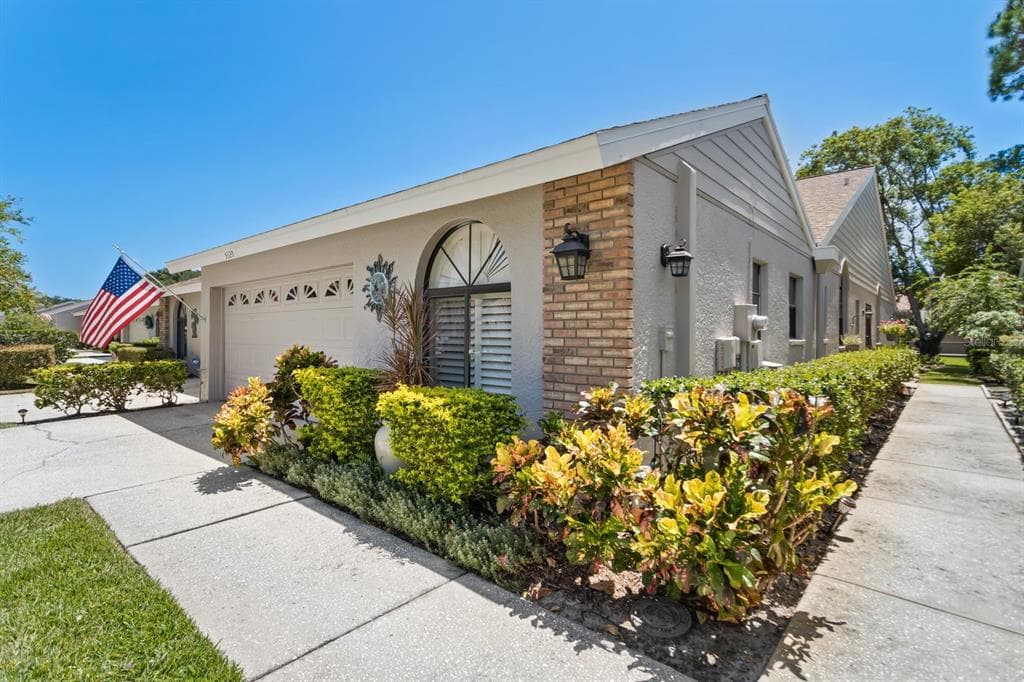 5520 SALEM SQUARE DRIVE S PALM HARBOR, FL 34685