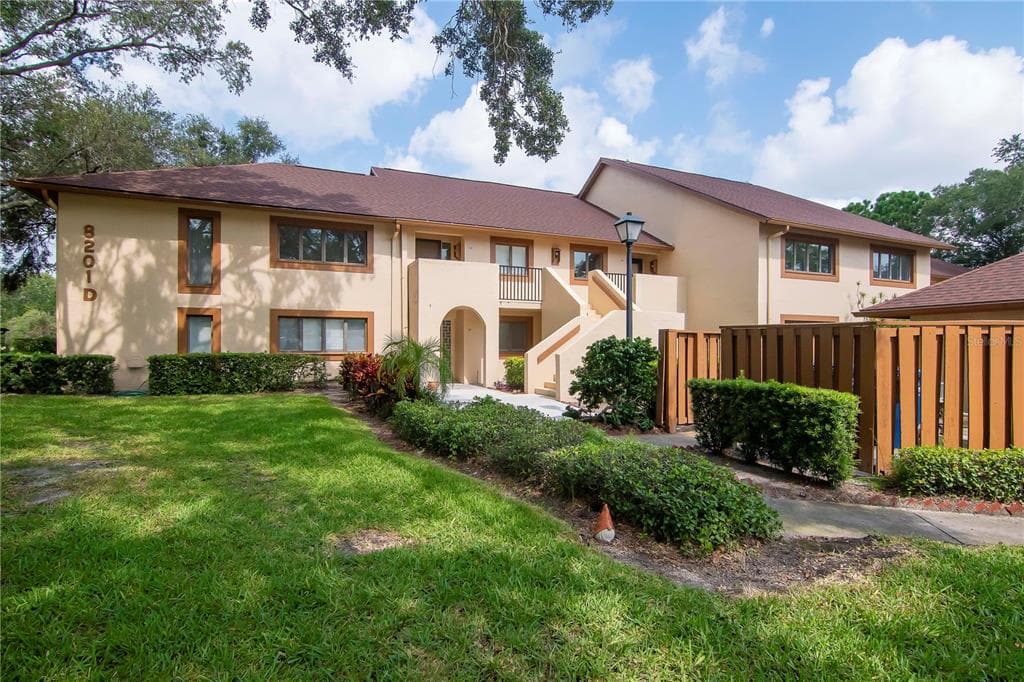8201 BARDMOOR PLACE UNIT 202D SEMINOLE, FL 33777