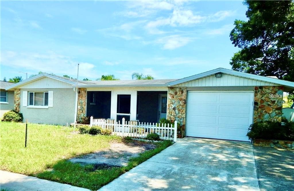5549 LIMA DRIVE HOLIDAY, FL 34690