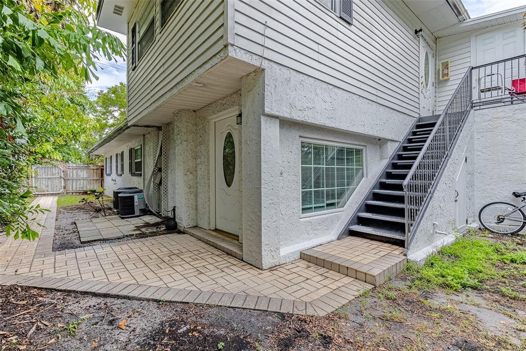 1309 LAKEVIEW ROAD UNIT A CLEARWATER, FL 33756