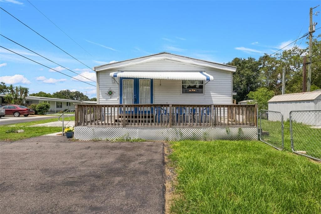 39133 HILLCREST DRIVE ZEPHYRHILLS, FL 33542