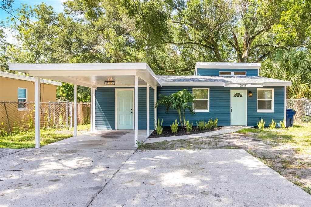 2618 E EMMA STREET TAMPA, FL 33610