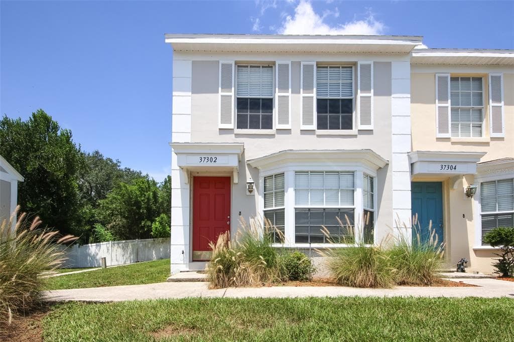 37302 EMBASSY PARK LANE UNIT 9 DADE CITY, FL 33525