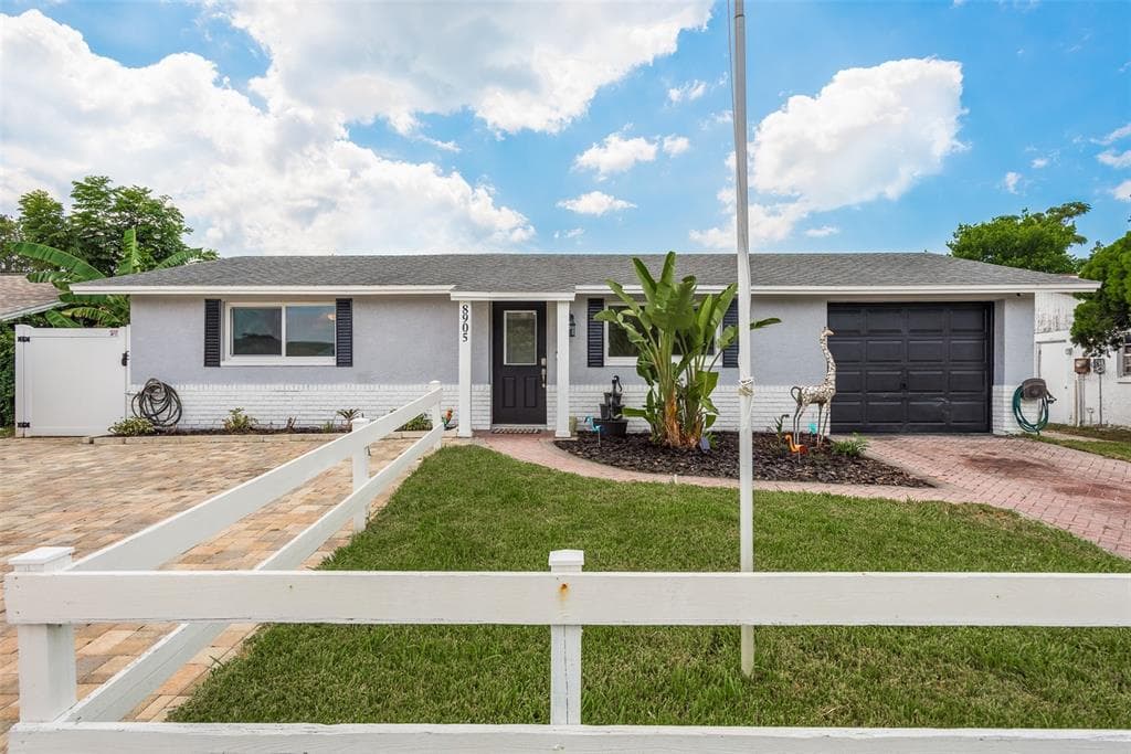 8905 CAIRO LANE PORT RICHEY, FL 34668