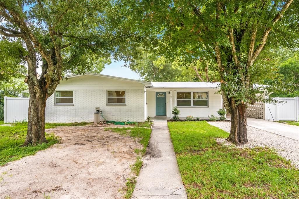 5005 N WINNIE STREET TAMPA, FL 33610