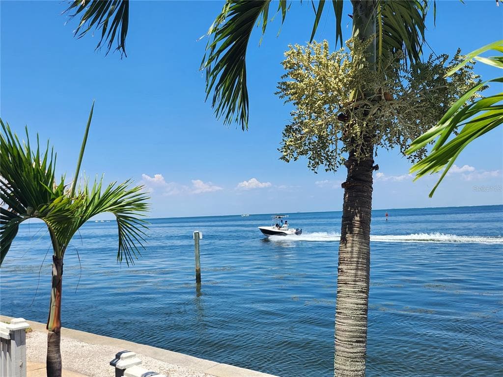 4720 COQUINA KEY DRIVE SE UNIT A ST PETERSBURG, FL 33705
