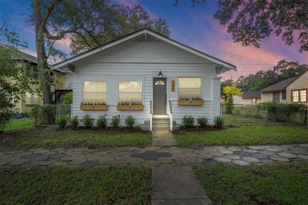 1320 12TH AVENUE S ST PETERSBURG, FL 33705