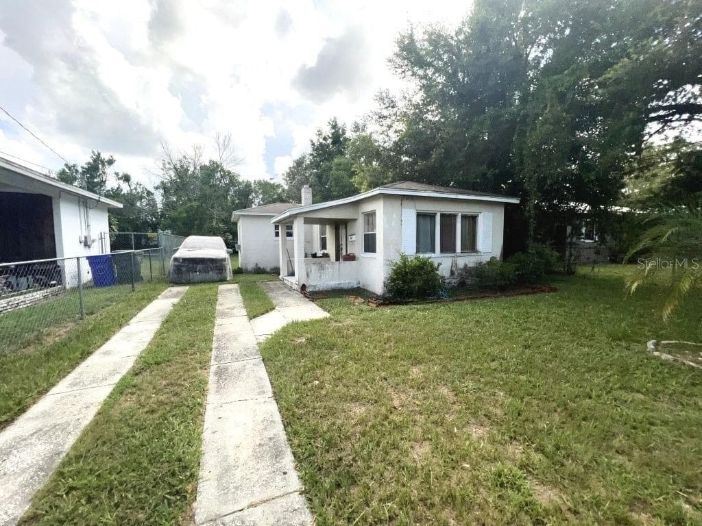 124 W VALENCIA STREET LAKELAND, FL 33805