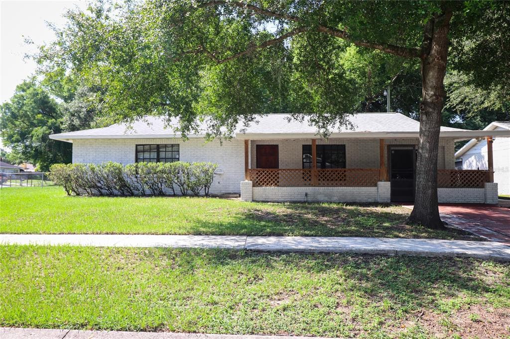 1201 OAK VALLEY DRIVE SEFFNER, FL 33584