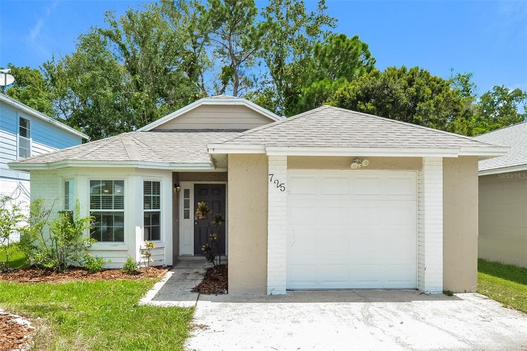 725 FENWICK DRIVE ORLANDO, FL 32825
