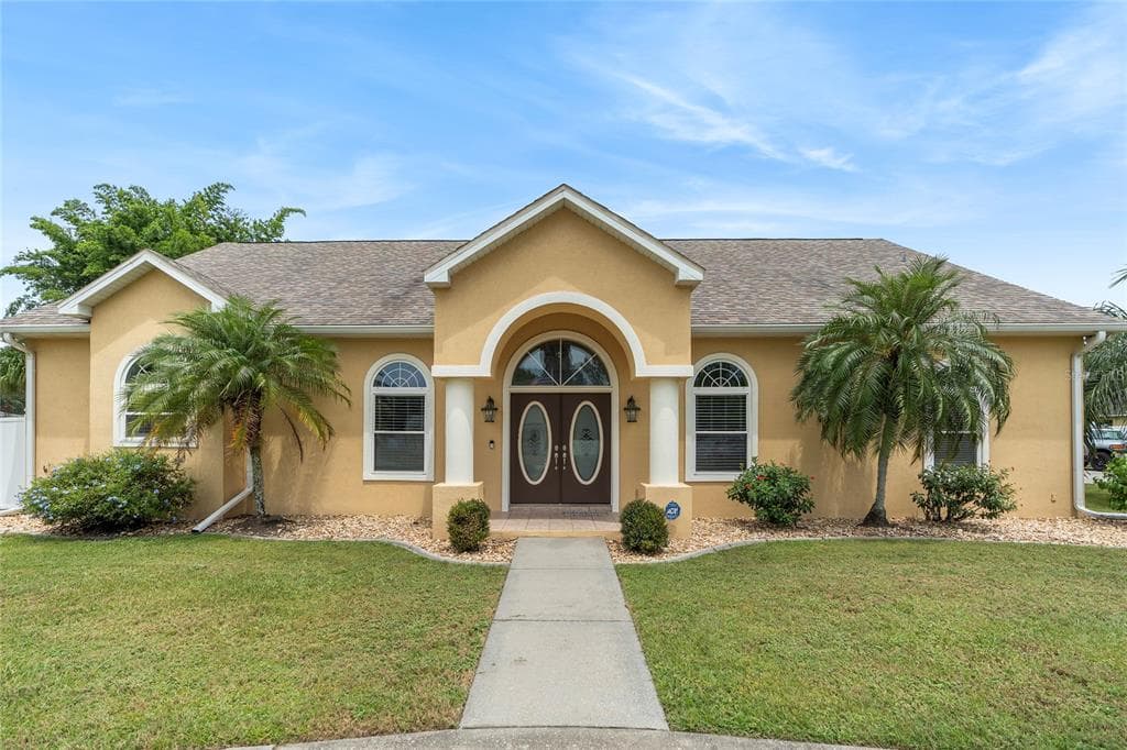 4208 CHASE DRIVE WESLEY CHAPEL, FL 33543