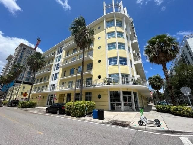1212 E WHITING STREET UNIT 207 TAMPA, FL 33602