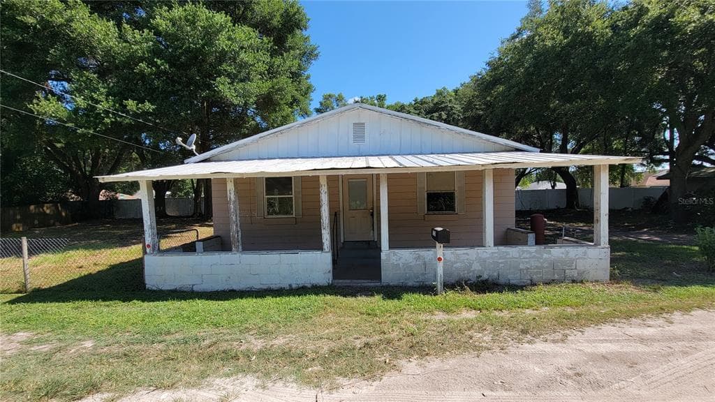 15229 MYRTLE STREET DADE CITY, FL 33523