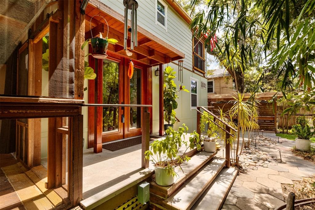 1021 7TH STREET N ST PETERSBURG, FL 33701