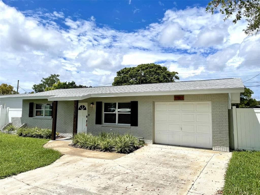 10822 109TH LANE SEMINOLE, FL 33778