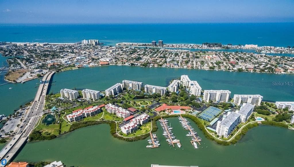 7862 SAILBOAT KEY BOULEVARD S UNIT 105 SOUTH PASADENA, FL 33707