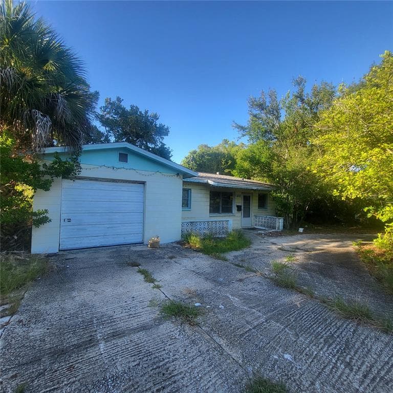 525 HILLSIDE DRIVE S ST PETERSBURG, FL 33705