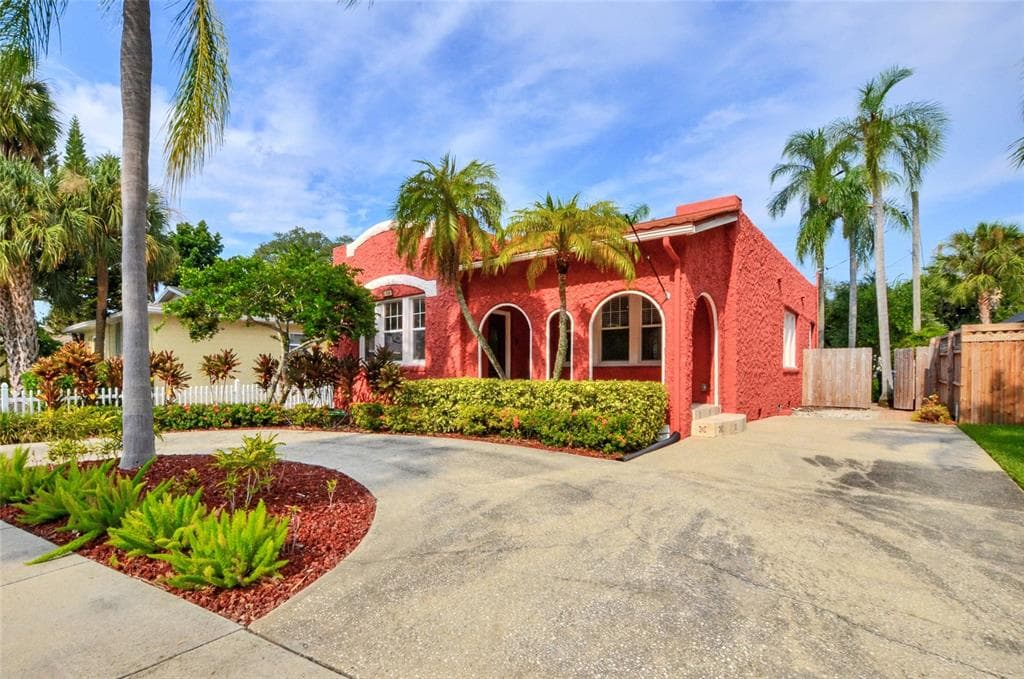 108 S HALE AVENUE TAMPA, FL 33609