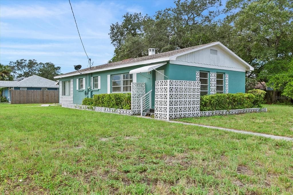 1161 HOWARD STREET CLEARWATER, FL 33756