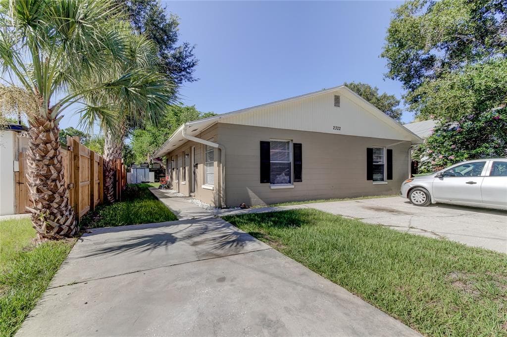 2322 W SAINT JOHN STREET UNIT AB TAMPA, FL 33607