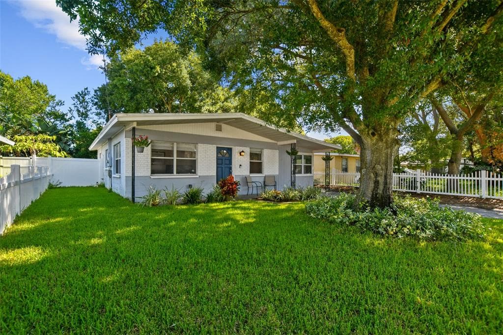 4111 W MANGO AVENUE TAMPA, FL 33616