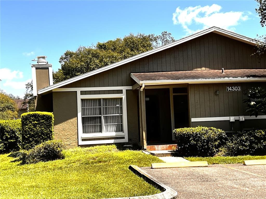 14303 HANGING MOSS CIRCLE UNIT 102 TAMPA, FL 33613