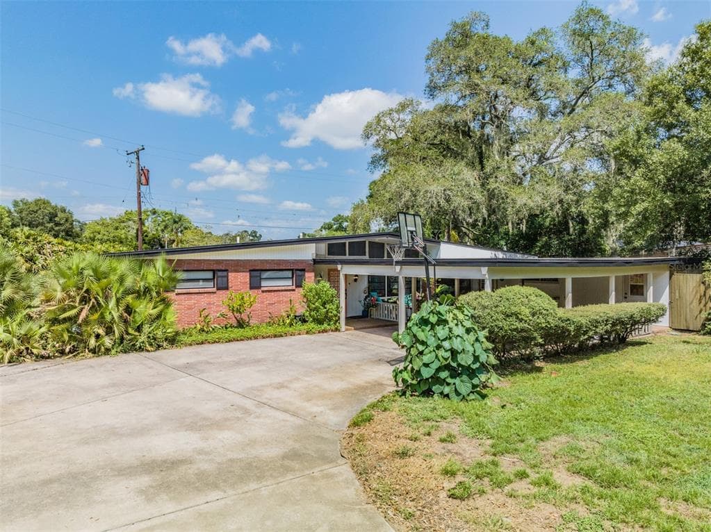 510 FALMOUTH STREET TEMPLE TERRACE, FL 33617