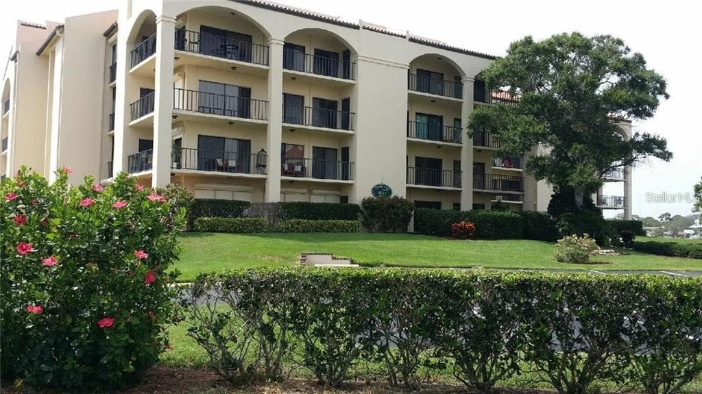 328 MARINER DRIVE UNIT 328 TARPON SPRINGS, FL 34689