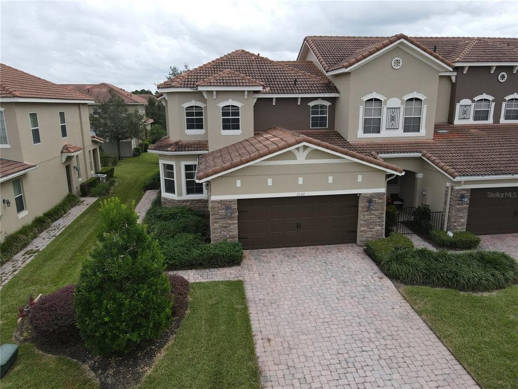 2122 BENT GRASS AVENUE OCOEE, FL 34761