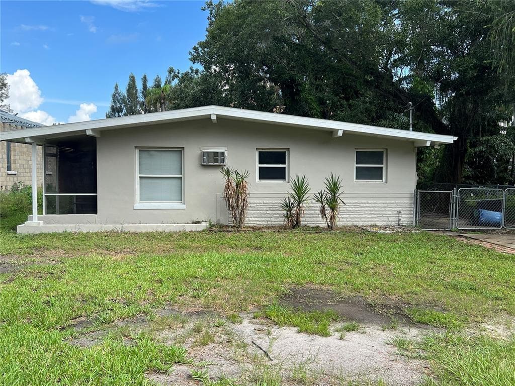 5843 114TH TERRACE N PINELLAS PARK, FL 33782