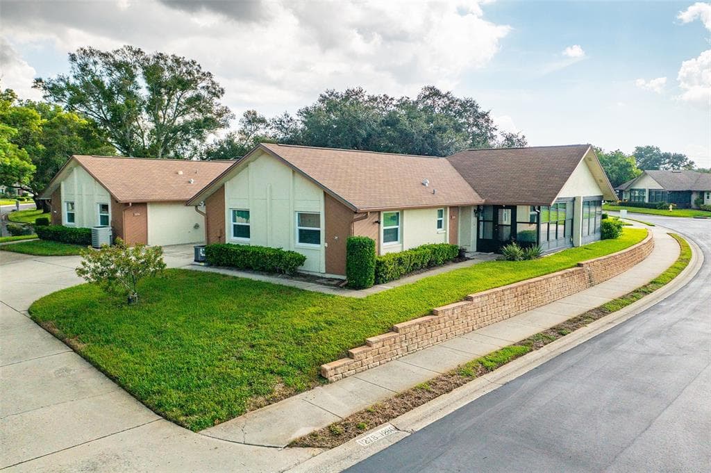 1280 STONEHAVEN LANE UNIT 1324 DUNEDIN, FL 34698