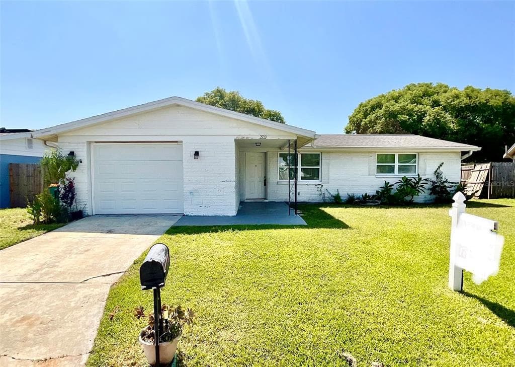 2713 GARDNER PLACE HOLIDAY, FL 34691