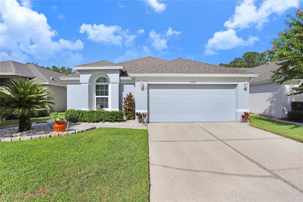 5237 GATO DEL SOL CIRCLE WESLEY CHAPEL, FL 33544
