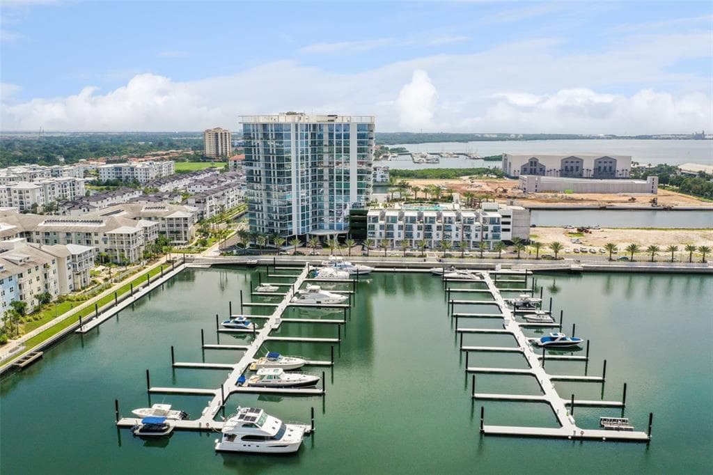 5120 MARINA WAY UNIT 7707 TAMPA, FL 33611