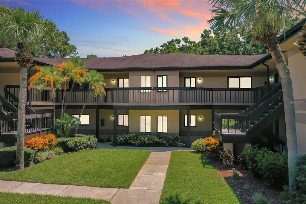 2665 SABAL SPRINGS CIRCLE UNIT 203 CLEARWATER, FL 33761