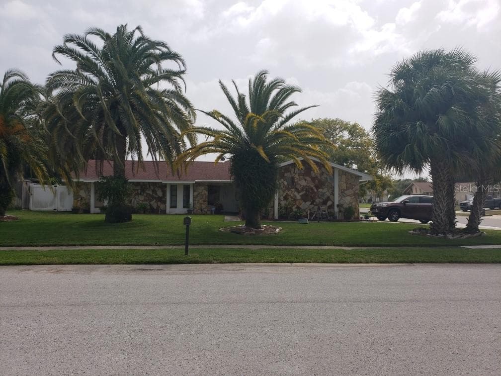7608 CYPRESS KNEE DRIVE HUDSON, FL 34667