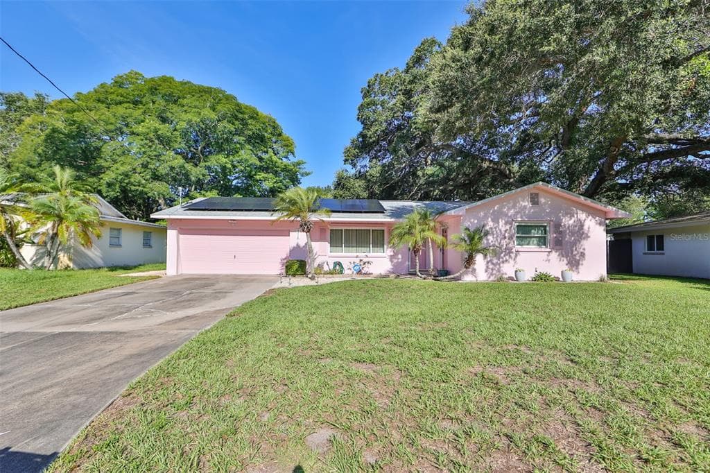 1318 S HILLCREST AVENUE CLEARWATER, FL 33756