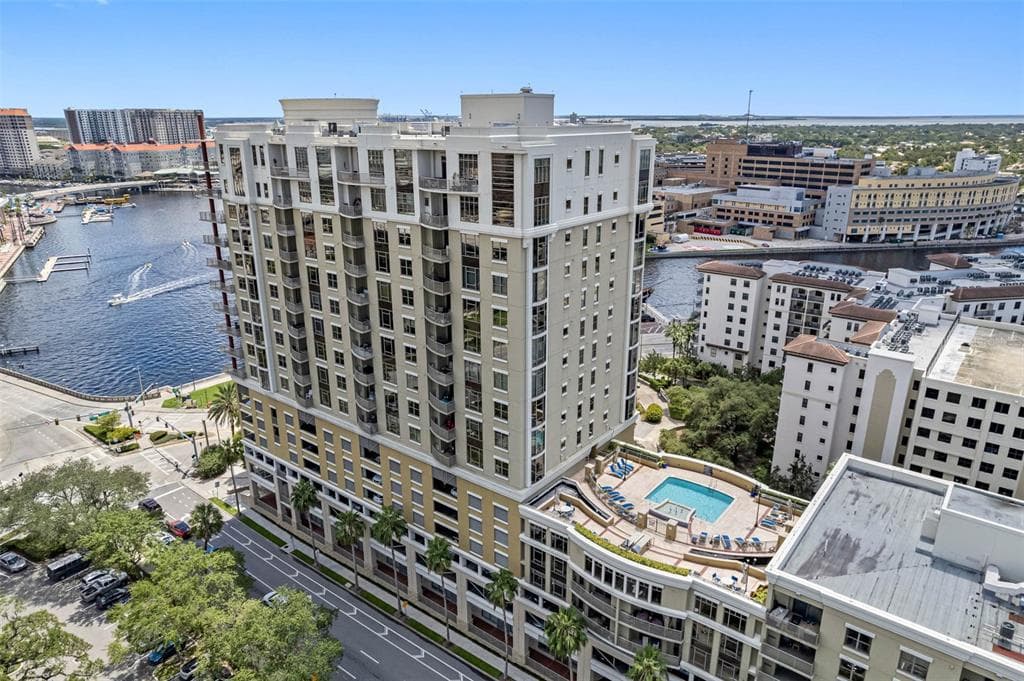 275 BAYSHORE BOULEVARD UNIT 806