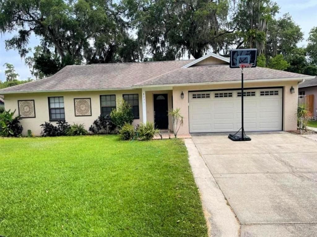 8031 FAWNRIDGE CIRCLE TAMPA, FL 33610